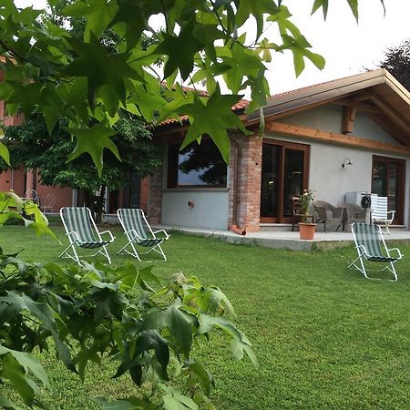 Villa Agriturismo La Virginia à Revello Extérieur photo